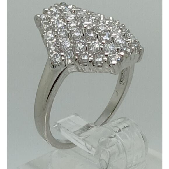 Elegant Vintage Size 7.25 White Gold Plate Pave Cluster Cocktail Statement Ring - Picture 1 of 10
